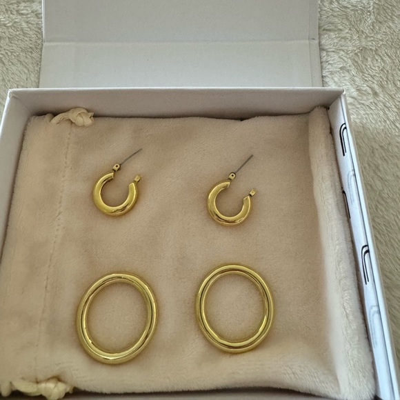 Uncommon James gold hoop earrings - Picture 2 of 3